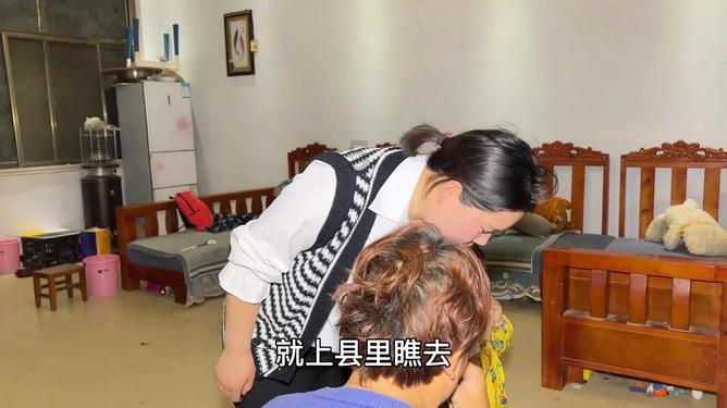女孩清洁音乐室