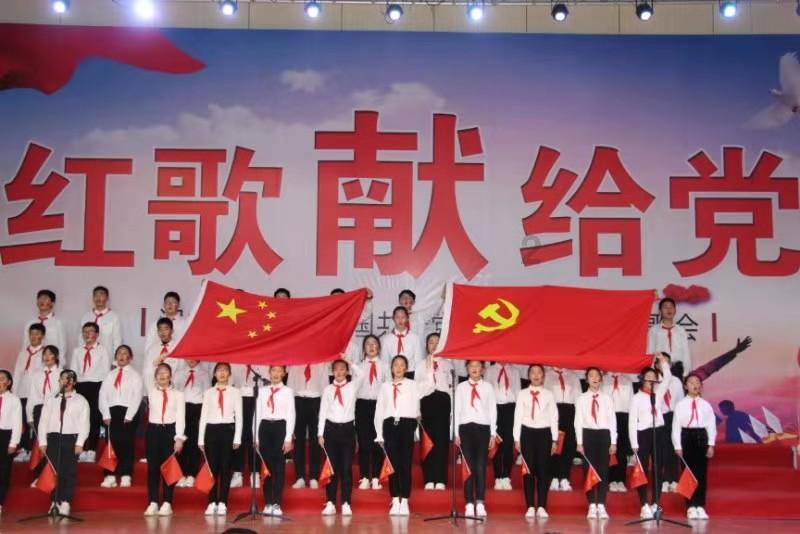 逃出诡异的塔楼