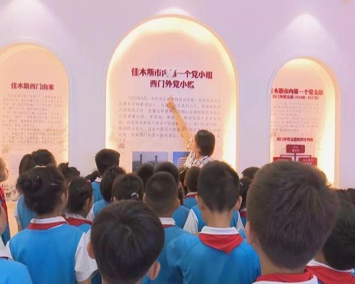 乐儿打彩蛋