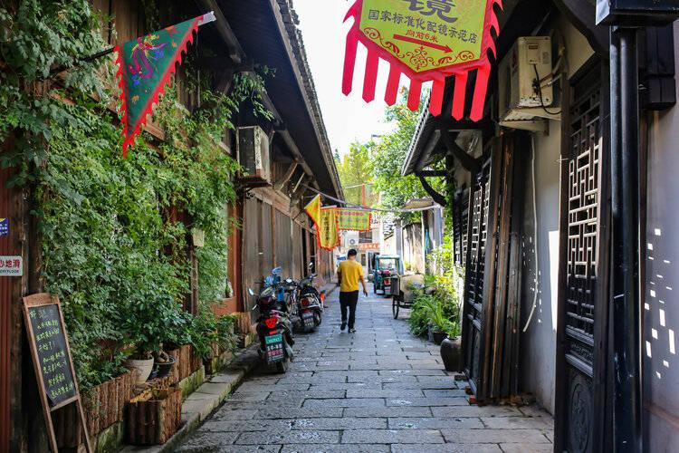 本月27 - 29日，北京协和医院【武维平教授】应武汉甲康医院邀请开展联合会诊